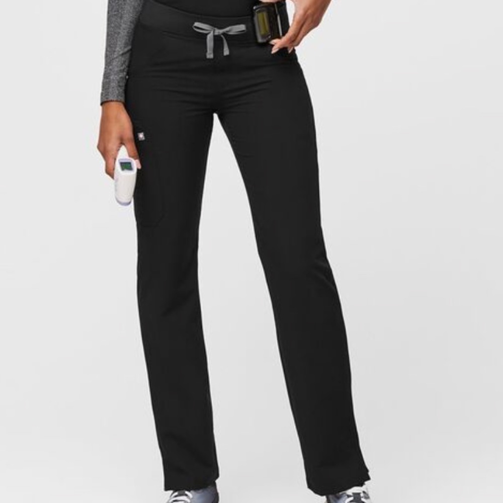 FIGS Women M Kade Cargo Pant - Black